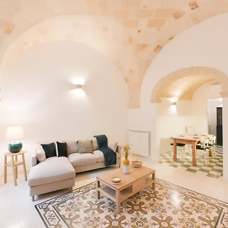 Pietro Maggi - Apulian Historical House ماندوريا